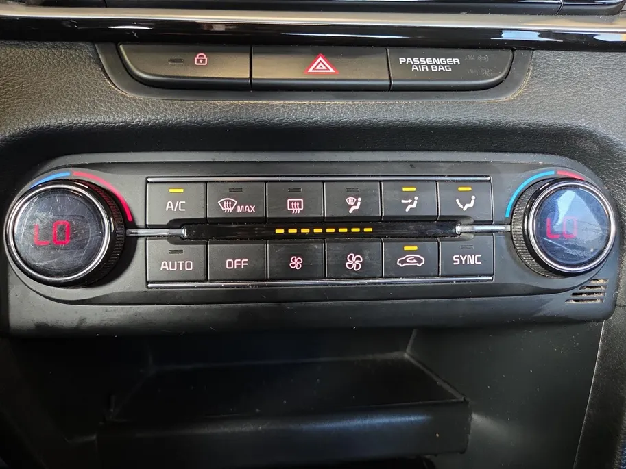 Kia XCeed 1.0 T-GDi DynamicLine | 1e Eigenaar | Dealer onderhouden | Carplay | camera | Navigatie | Cruise Control | LM Velgen 18' | 12 Maanden Bovag Garantie | NAP
