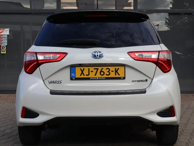 Toyota Yaris 1.5 Hybrid Y20 Exclusive Bi-tone Cruise | Camera |Navi