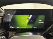 Renault Clio 160PK Full Hybrid Techno Automaat | Lichtmetalen Velgen Hoogglans Zwart | Adaptive Cruise Control | Google Built-in | Camera | Apple CarPlay/Android Auto | Full LED | Armsteun | Licht & Regen Sensor |