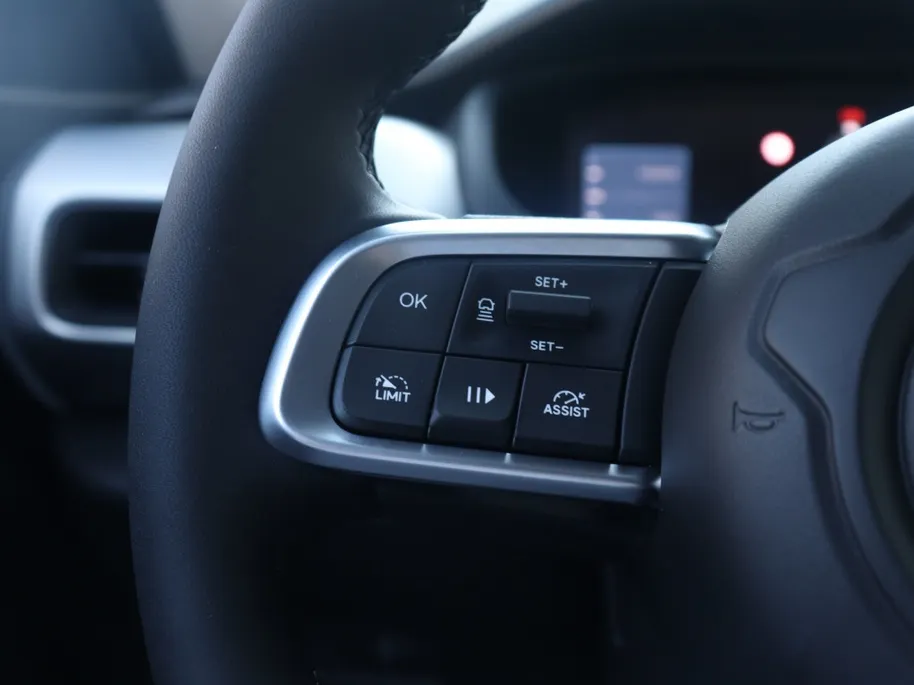 Jeep Avenger Summit 54kWh | Carplay | Camera | Winter | 18'