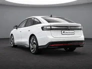 Volkswagen ID.7 Pro Business 286pk 77 kWh · SOH 97,2% · 360 Camera · Head-Up · Alarm · Elek. Trekhaak · Keyless · Elek. Voorstoelen · 20'' Inch · Gratis onderhoud & APK t/m 30-01-2030 · EXTRA INRUILKORTING ·