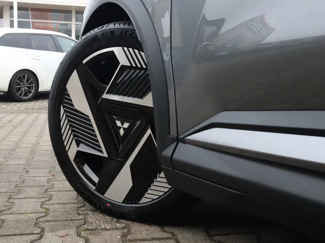 Mitsubishi Eclipse Cross Instyle 87 kWh