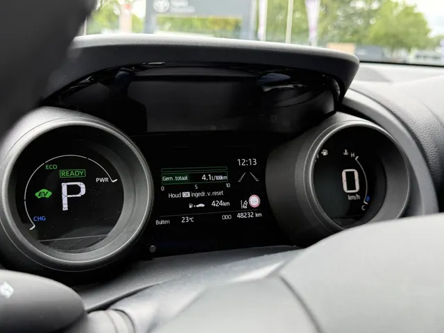 Toyota Yaris 1.5 Hyb. Dynamic | Stoelverwarm. | Allseason | Carplay |