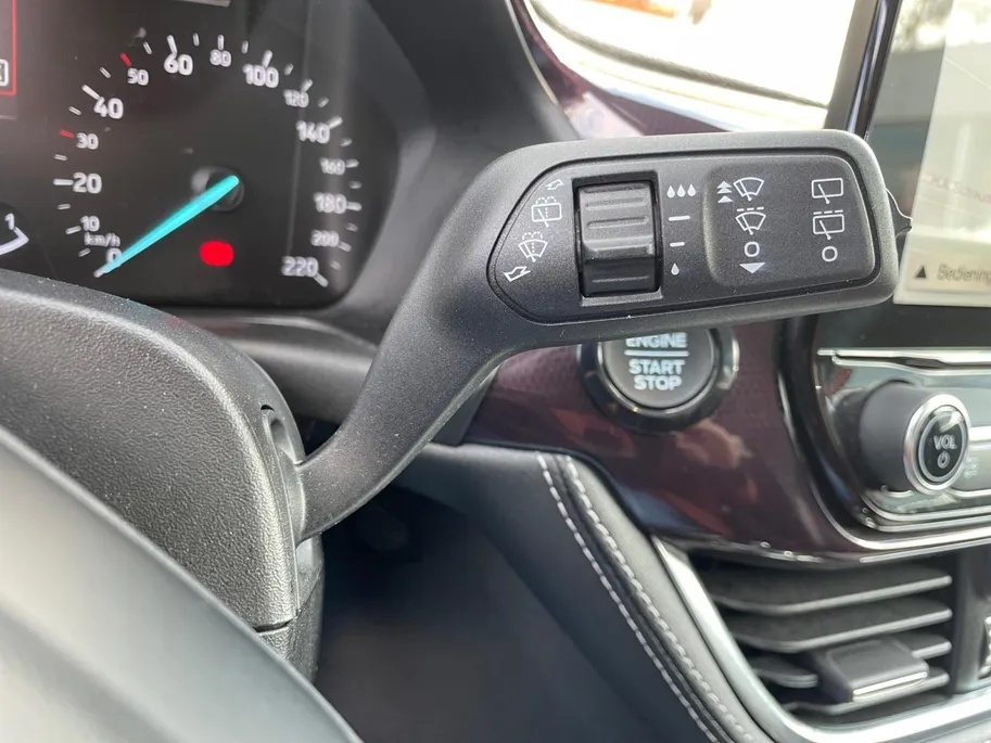 Ford Fiesta 1.0 EcoBoost Vignale 125PK | Adaptieve Cruise Control | B&O | Half leder | Camera | Keyless Entry | Privacy Glass | Winter Pack | Parkeersensoren | Navigatie | All weather banden