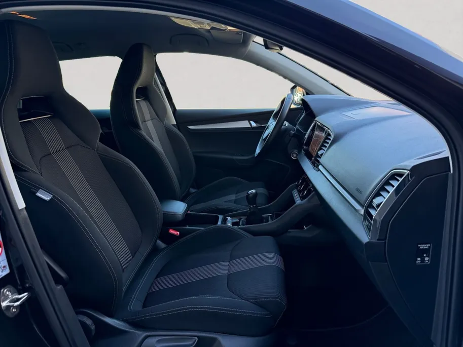 Škoda Karoq 1.0 TSI Business Edition | camera | PDC voor + achter | digitaal