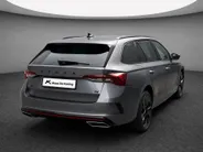 Škoda Octavia Combi 1.4 TSI 245pk DSG RS iV PHEV Business · Trekhaak wegklapbaar · Camera  · Navigatie · Stoel-& Stuur- en achterbankverwarming · 18'' Inch ·