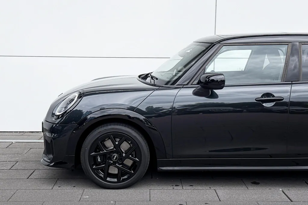 MINI Cooper 5-deurs 1.5 Cooper C John Cooper Works XL