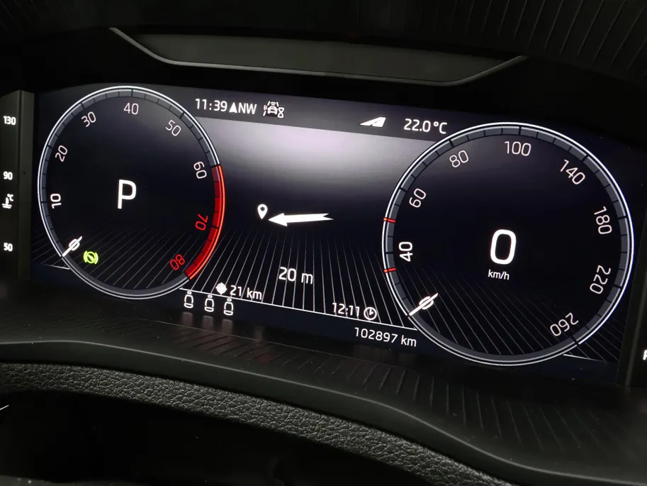 Škoda Karoq 1.5 TSI 150pk DSG ACT Sportline Business · Panoramadak · Camera · Cruise Control · Apple/Android Car Play · 18'' Inch ·