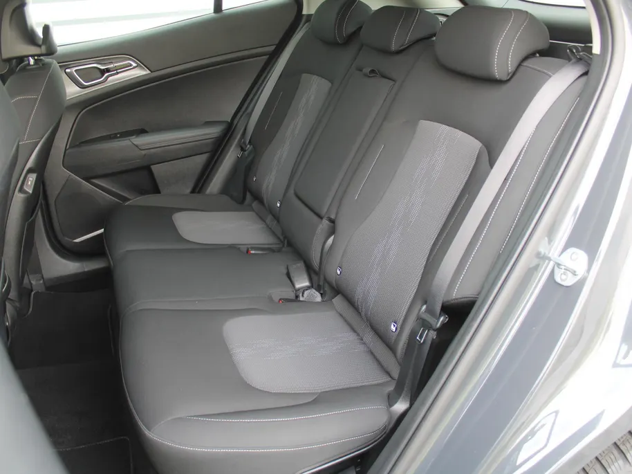 Kia Sportage 1.6 T-GDi MHEV DynamicLine | Camera | Clima | Cruise adapt. | Navi | PDC | LED | 17' LM | Apple Carplay/Android Auto |