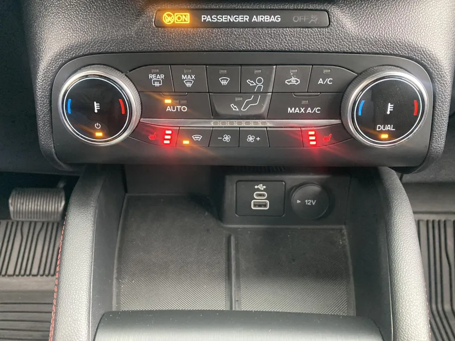 Ford Kuga 2.5 PHEV ST-Line X 225 pk Navigatie - Voorruitverwarming - Stoelverwarming - Bliss - Elektrische achterklep
