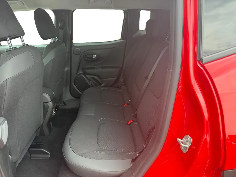 Jeep Renegade 4xe 240 Plug-in Hybrid Electric S 12 MAANDEN GARANTIE! | Stoel/stuur verwarming | Navigatie | Camera | Adapt cruise / Clima control |