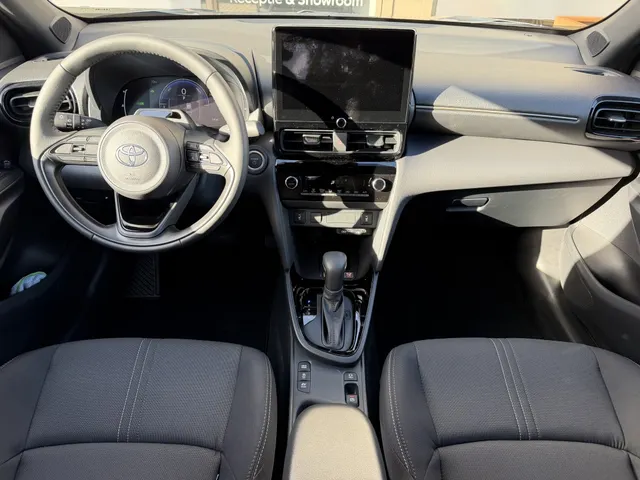 Toyota Yaris Cross 1.5 Hybr 130 First | Comfort Pack | Uit Voorraad Leverbaar |