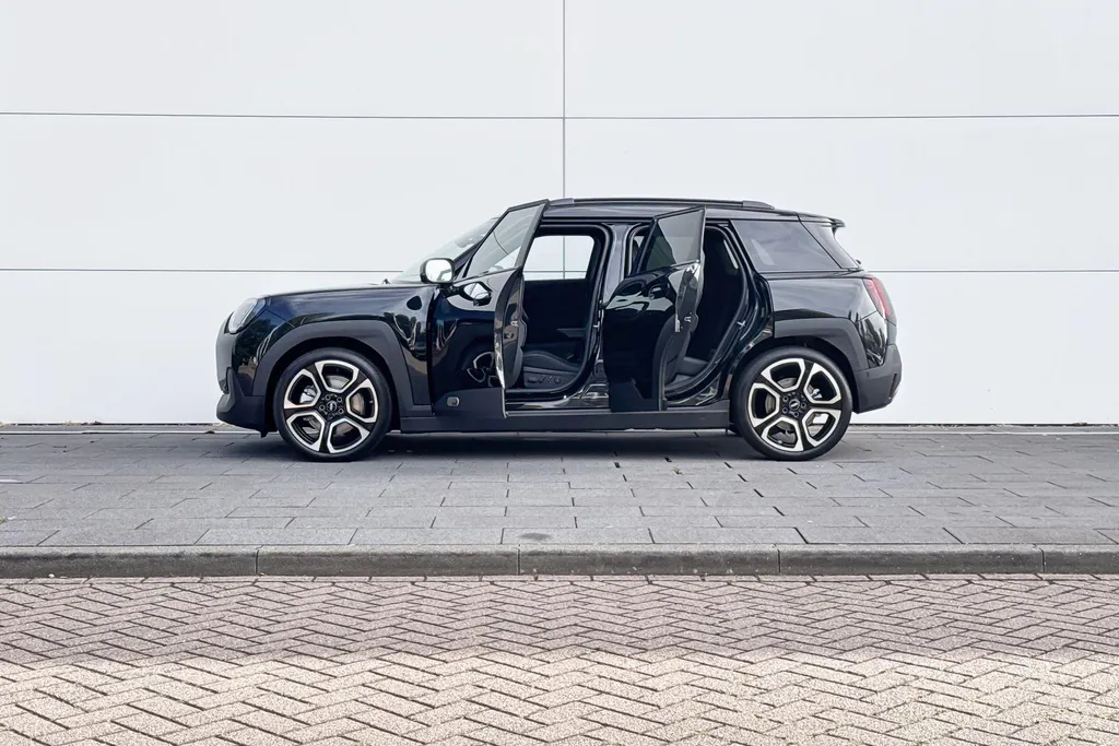 MINI Aceman SE Favoured XL 54.2 kWh