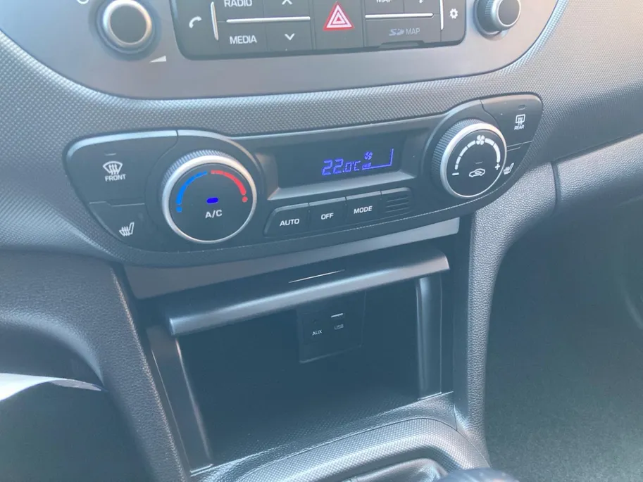 Hyundai i10 1.0i Premium | Stoel- stuurverwarming | Navi | PDC