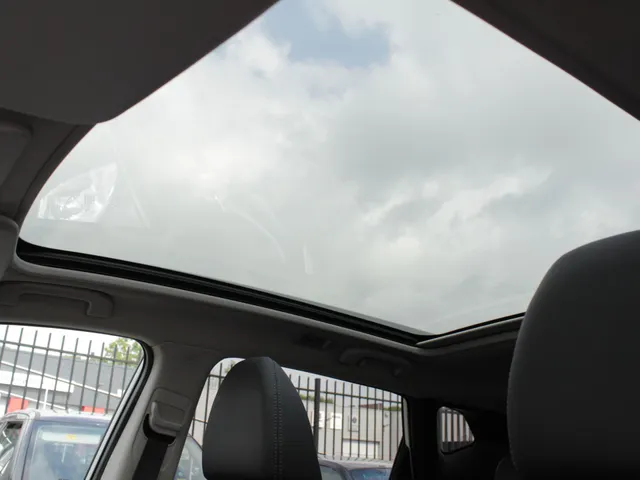 Nissan QASHQAI 1.2 Tekna Automaat | Leder | Panodak | Trekhaak