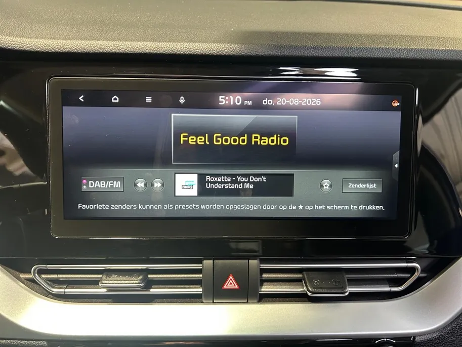 Kia Niro 1.6 GDi Hybrid Edition | Trekhaak Vaste Kogel+ 13-Polige stekker | Schuifkanteldak | Apple Carplay / Android Auto | Navigatiesysteem | Licht + Regensensor | Parkeersensoren + Camera Achter | 16' Lichtmetalen Velgen | Cruise Control Adaptief | Rijstrooksen