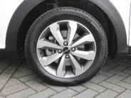 Kia Stonic 1.0 T-GDi MHEV DynamicPlusLine | Stuur-/stoelverwarming | Camera | Clima | Cruise | 16' LM | Navi | LED | Keyless |