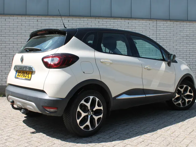 Renault Captur 0.9 TCe Intens | navigatie | trekhaak | climate control