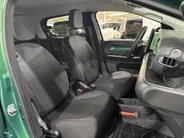 Renault Twingo Urban Range Techno 27.5 kWh Automaat | Demo - Beschikbaar per 01-10-2026 | Armsteun | Camera | Parkeersensoren | Climate Control | Full LED | Adaptive Cruise Control | Navigatie | 18' Lichtmetalen Velgen |