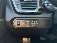 Kia XCeed 1.6 GDi PHEV Design Edition | Apple Carplay / Android Auto | Navigatiesysteem | Licht + Regensensor | Elektrisch Schuif / Kanteldak | Parkeersensoren Voor + Achter | Parkeercamera Achter | Dodehoekdetectie | Rijstrooksensor + Correctie | 18'Lichtmetalen V