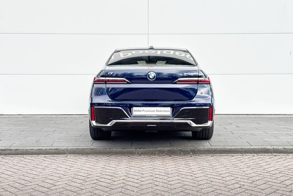 BMW i7 eDrive50 106 kWh