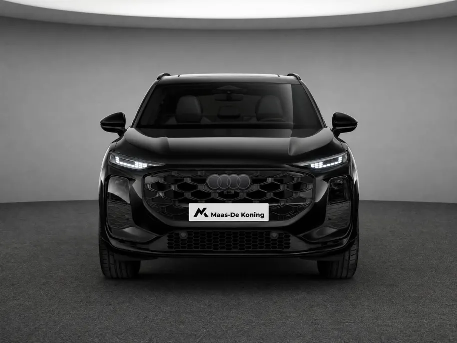 Audi Q3 1.5 200kW e-hybrid S edition 272 PK · Tech plus · Trekhaak Elek. wegklapbaar · Glazen panoramadak