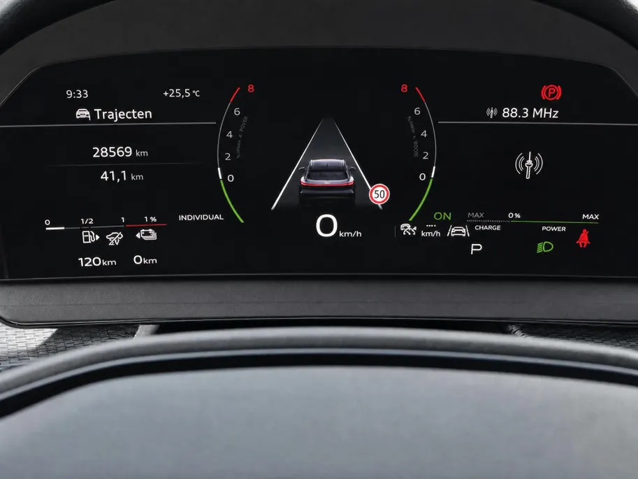 Audi Q5 2.0 TFSI e-hybrid 299pk quattro S edition Panoramadak · 360° Camera + parkeersensoren · Apple/Android Car Play · Fabrieksgarantie t/m 22-09-2029 of 100.000Km