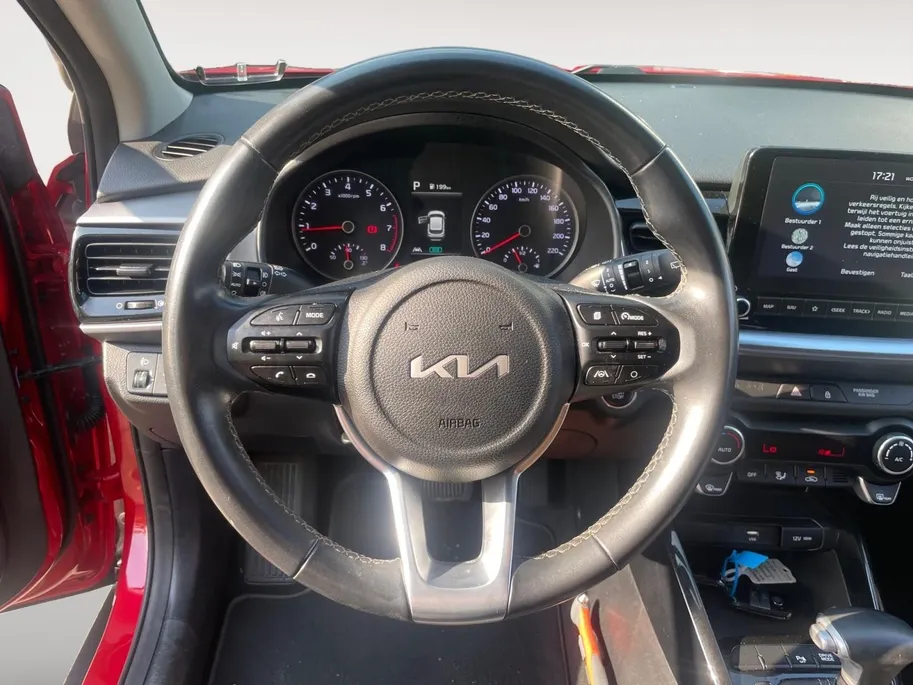 Kia Stonic 1.0 T-GDi MHEV DynamicPlusLine | Automaat | Climate Control | Cruise Control | Camera | Navigatie | Privacy Glass |