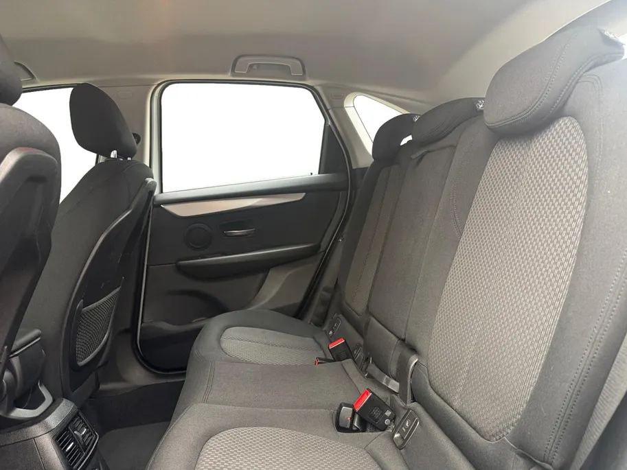 BMW 2 Serie Active Tourer 218i Executive | Cruise Control | Parkeersensoren | Stoelverwarming voor | Climate Control | Bluetooth | 12 maanden garantie!