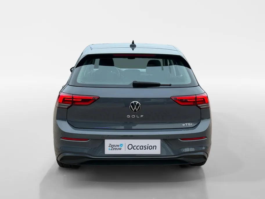 Volkswagen Golf 1.0 eTSI Life Business | CARPLAY | STOELVERWARMING | PARKEERSENSOREN | LICHTMETALEN VELGEN |