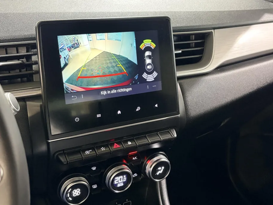 Renault Captur 90PK TCe Intens | Navi | Camera | Climate Control | Parkeersensoren | Apple CarPlay/Android Auto | Licht & Regen Sensor | Full LED | Lichtmetalen Velgen | Armsteun |