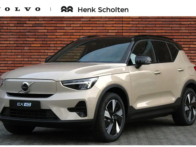 Volvo EX40