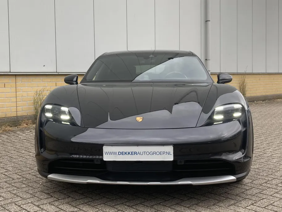 Porsche Taycan Cross Turismo 4 93 kWh sport chrono - panoramadak -stoelenpakket -stoelverwarming -luchtvering