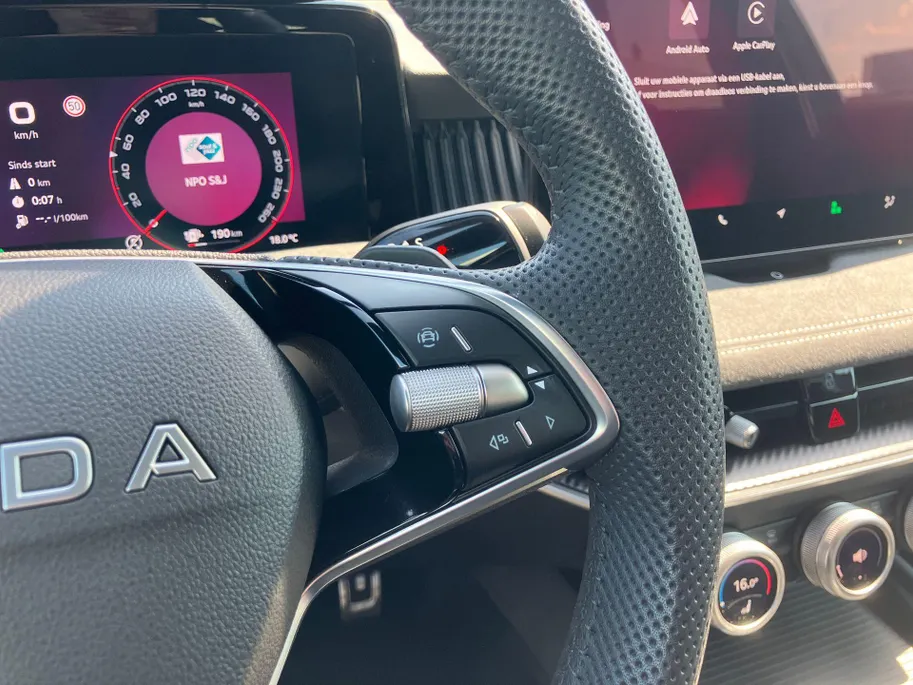 Škoda Superb Combi 1.5TSI 150kW/204PK PHEV Sportline DSG · Panoramadak · Apple/Android Car Play · Camera ·  Leder/Alcantara · Trekhaak ·