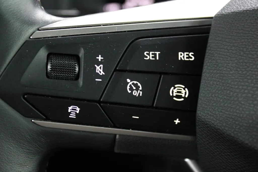 SEAT Ibiza 1.0 EcoTSI Xcellence 115pk 5 jaar garantie / Keyless / Full led / 17'' LMV / Camera /