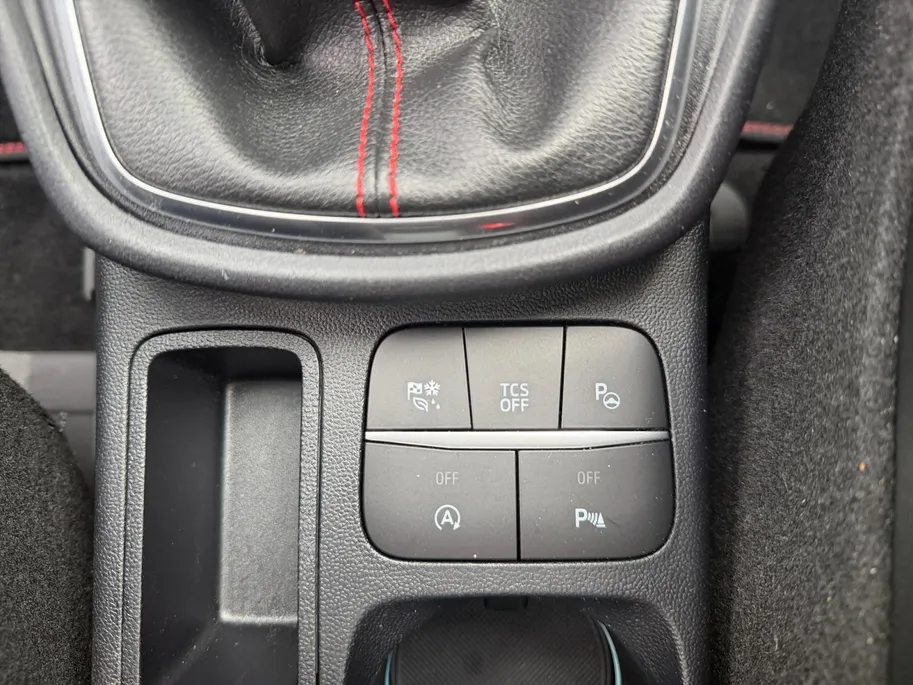 Ford Puma 1.0 EcoBoost Hybrid ST-Line X | Dealer onderhouden | Winter pack | Elektr. achterklep | Parkeersensor voor en achter | Achteruitrijcamera | B&O audio | Draadloos oplader mobiel | Cruise control | Bovag garantie |