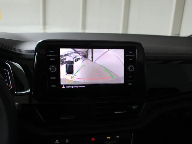 Volkswagen T-Roc Cabrio 1.5 TSI R-Line Karmann Blackstyle Leder | IQ-Light | Navigatie | Dodehoekassistent | Parkeercamera