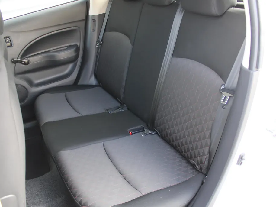 Mitsubishi Space Star 1.2 Connect+ | Airco | Apple Carplay | Android Auto | Licht-/regensensor | Weinig km |
