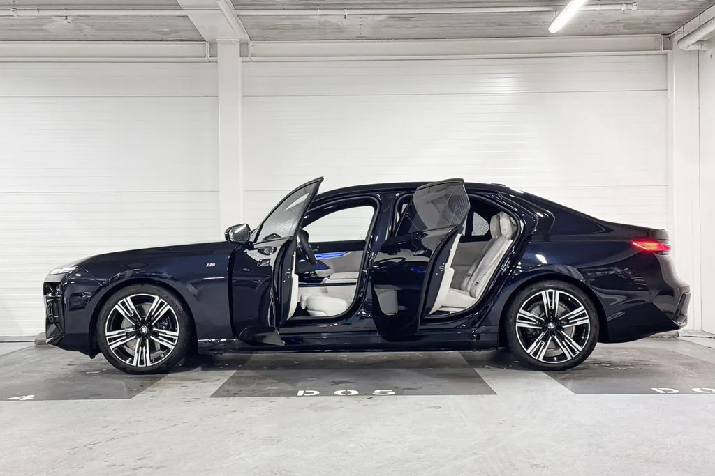 BMW i7 eDrive50