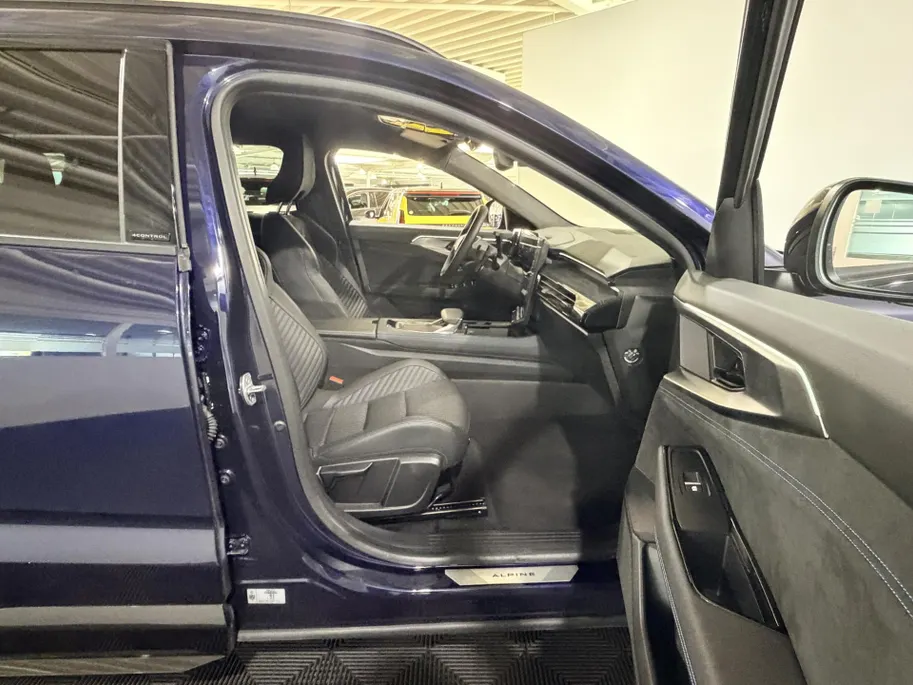 Renault Espace 200PK E-Tech Full Hybrid Esprit Alpine 7p. AT | Navi | Camera | Climate Control | Adaptive Cruise Control | Apple CarPlay/Android Auto | Digital Cockpit | Lichtmetalen Velgen | Licht & Regen Sensor |