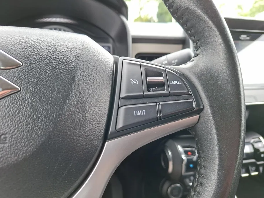 Suzuki Ignis Style automaat | Navigatie | Hoge instap | Achteruit rij camera | Cruise control | Lichtmetalen velgen