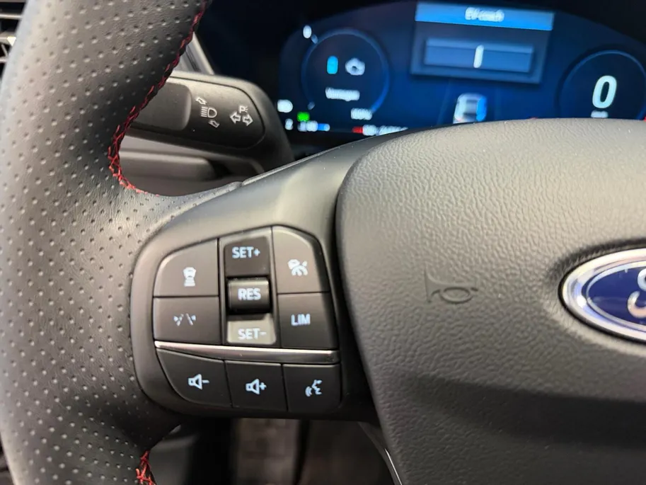 Ford Kuga 2.5 PHEV ST-Line X | NL Auto | Elec Trekhaak | Panorama Dak | Winterpack | Technology Pack | Matrix Led Koplampen | B&O Audio | 19 Inch LM Velgen |