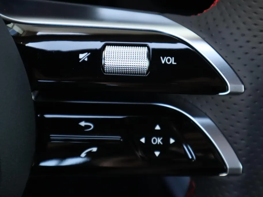 Mercedes-Benz CLA 200 Business Solution AMG