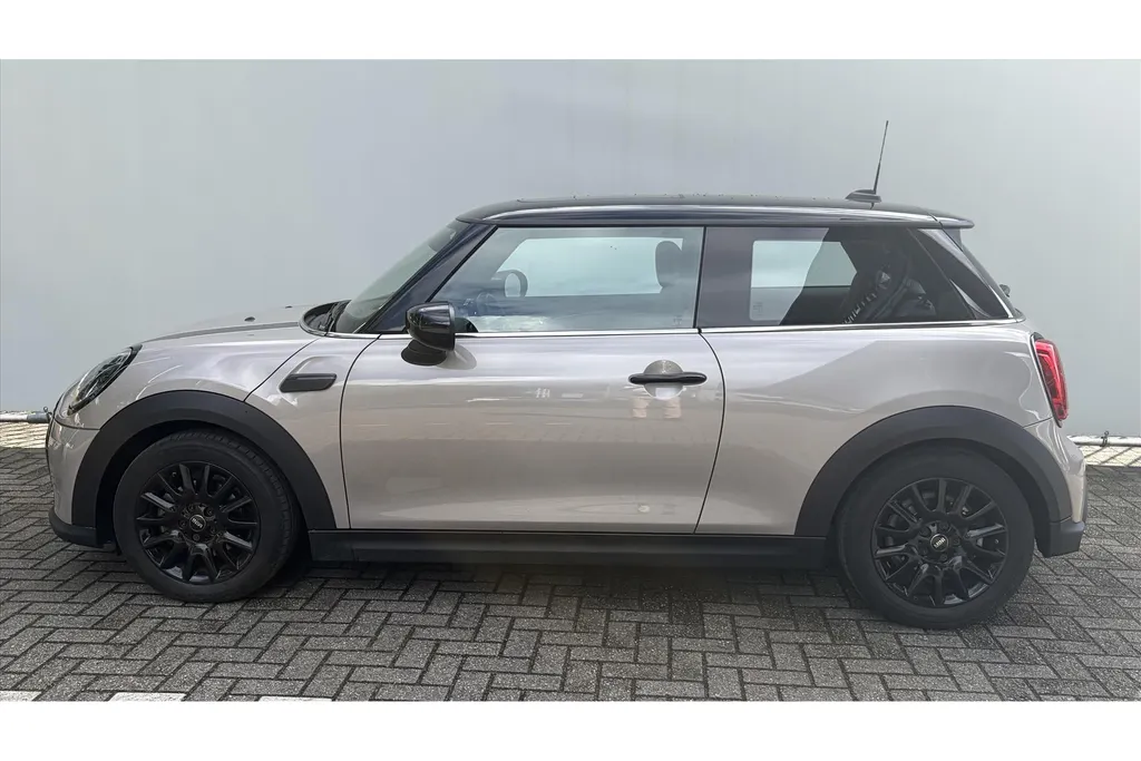 MINI 3-Deurs Mini (f56) 1.5 136pk Cooper l Automaat l Schuifkantel Pano Dak l