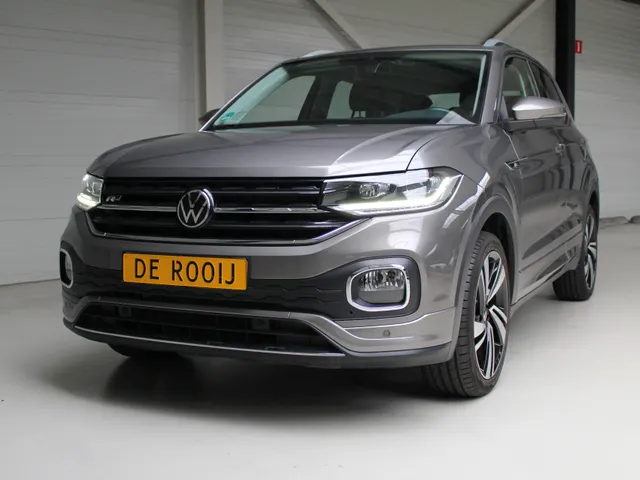 Volkswagen T-Cross 1.5 TSI DSG R-Line | Navigatie | PDC | 18 inch LM | Stoelverw.