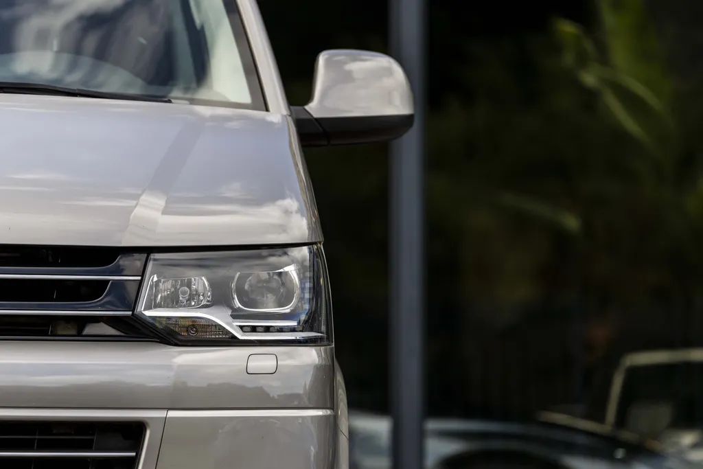 Volkswagen Transporter 2.0 TDI L2H1 Invalide uitvoering / aanpassing