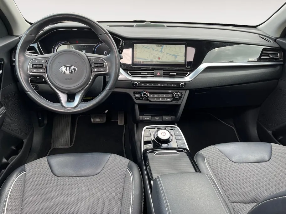Kia e-Niro DynamicPlusLine 64 kWh | Stoelverwarming | Keyless entry | Schuifdak
