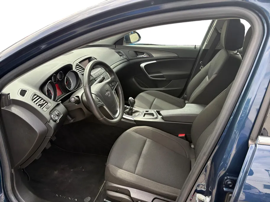 Opel Insignia 1.6 T Edition |Trekhaak| Cruise control|12maanden Bovag garantie| Nieuwe APK|