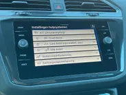 Volkswagen Tiguan 1.4TSIeHybrid/150PK R-Line Business+ · Panoramadak · Leder · Trekhaak · Camera · Apple/Android Car Play