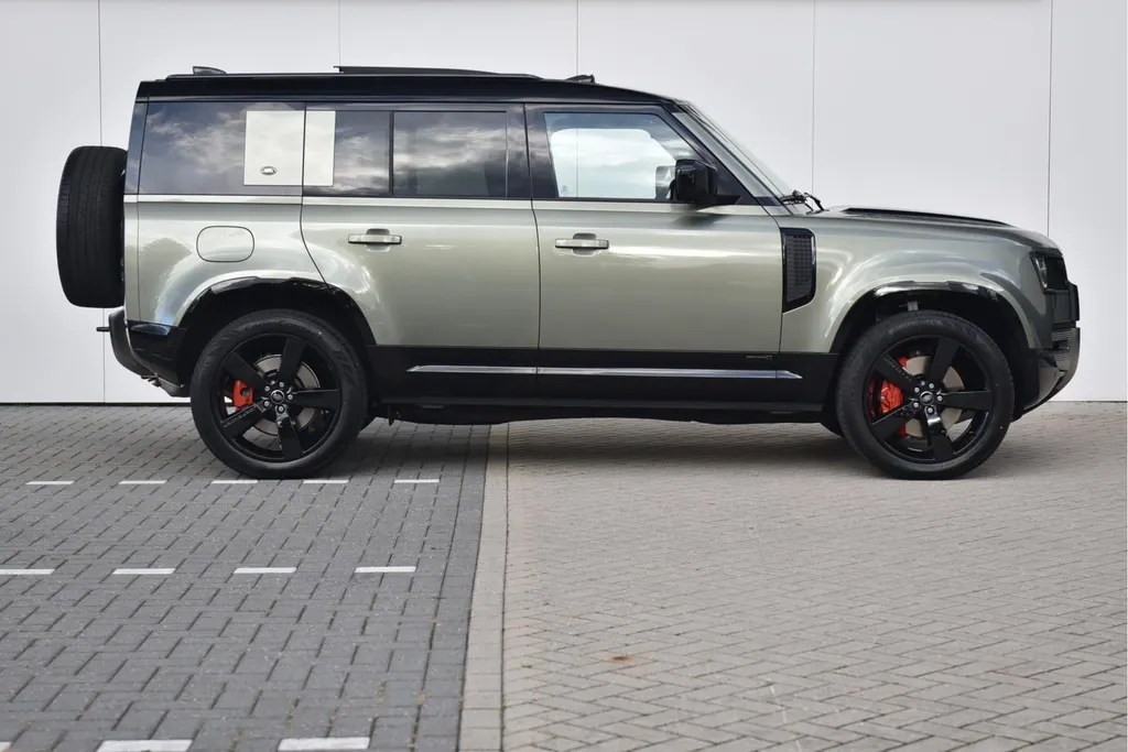 Land Rover Defender X 110 P400e